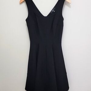 Lulus Sleeveless Black Dress Fitted W/ Flare Zipped Back Sz S Pit To Pit 13 L 33
